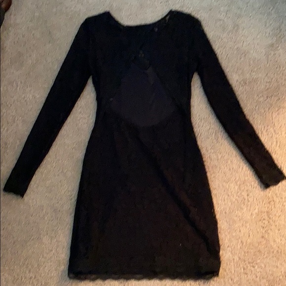 Black lace dress - Picture 2 of 3